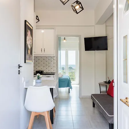 Seaview And Sunsets - Beachside Retreats *