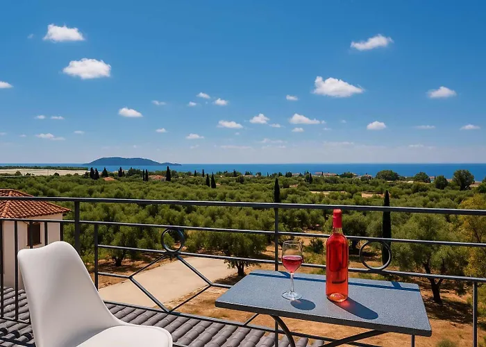 Seaview And Sunsets - Beachside Retreats